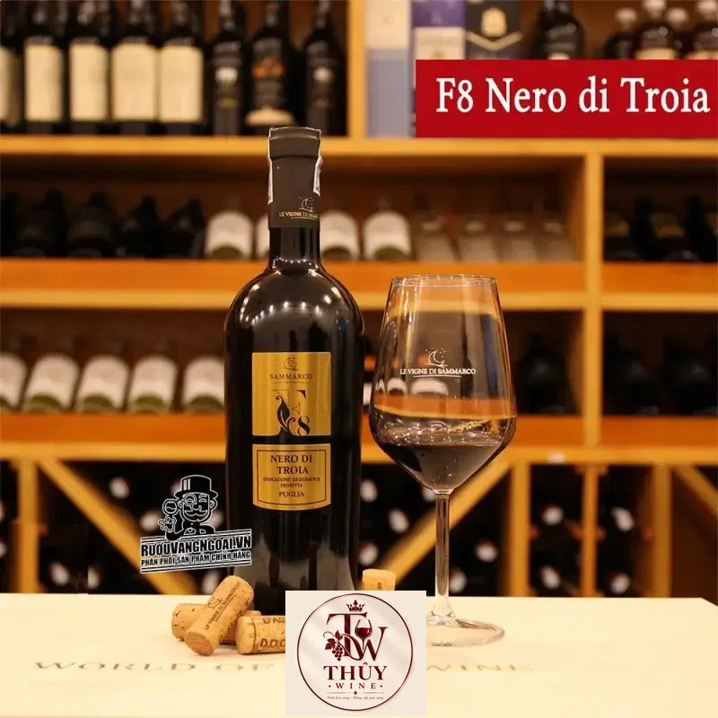 Rượu vang Ý F8 Nero di Troia mẫu mới