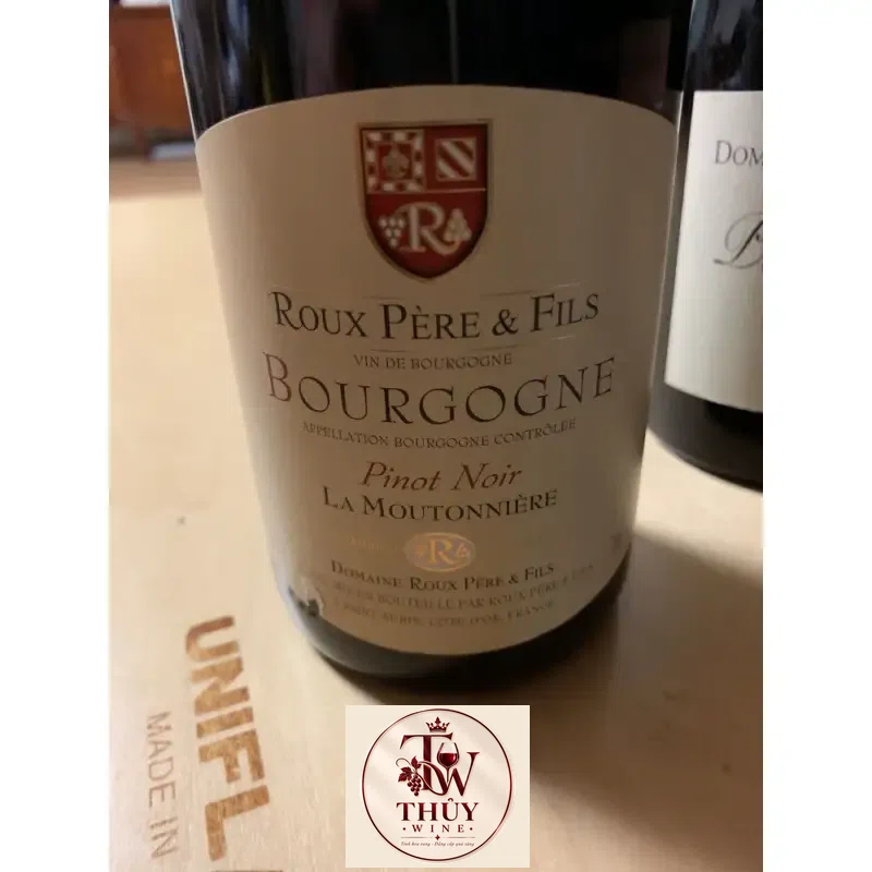 Mua vang phap roux pere fils bourgogne pinot noir la moutonniere giá rẻ tại Sài Gòn