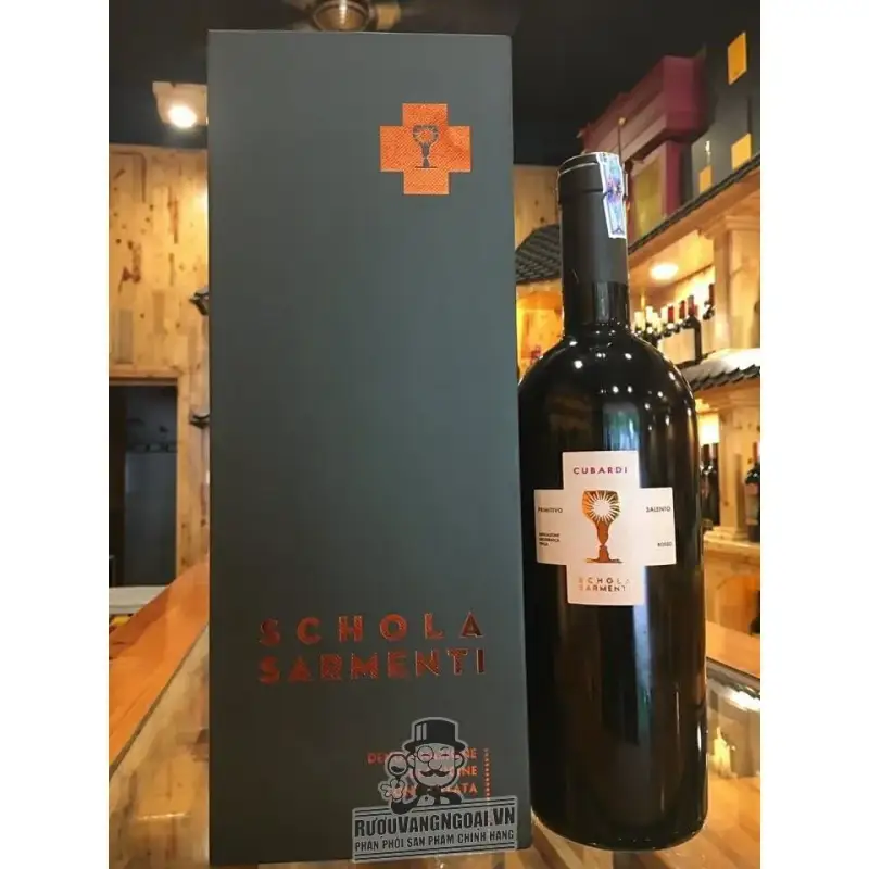 ruou-vang-y-chen-thanh-cubardi-primitivo-salento-rosso