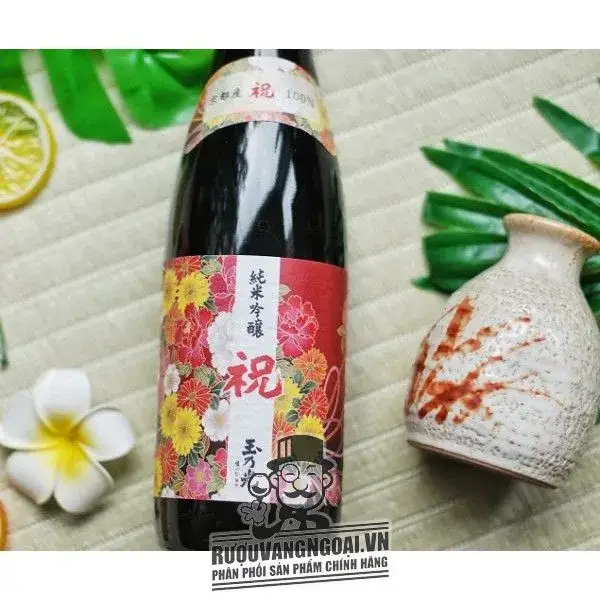 Rượu Sake Junmai Ginjo Iwai 720ML