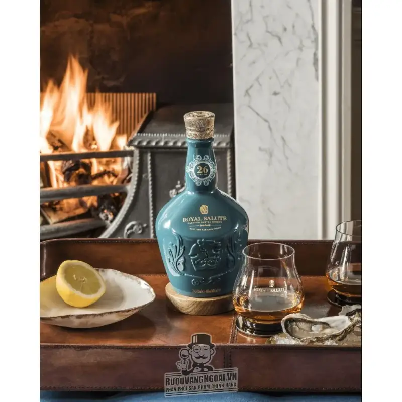 Mua ruou chivas royal salute giá rẻ tại Sài Gòn