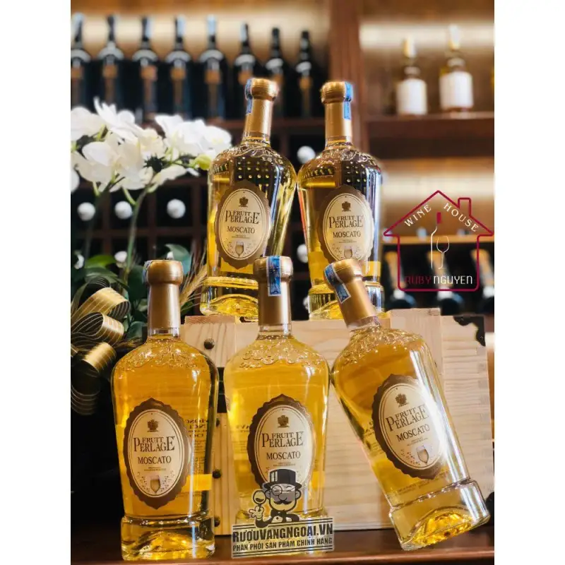 Mua vang y moscato dolce fruit perlage giá rẻ tại Sài Gòn