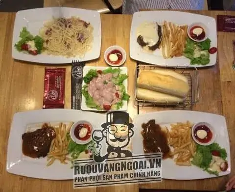 Beefsteak, cừu, sườn, spaghetti tại Cube Beefsteak & Drinks - Bò ...
