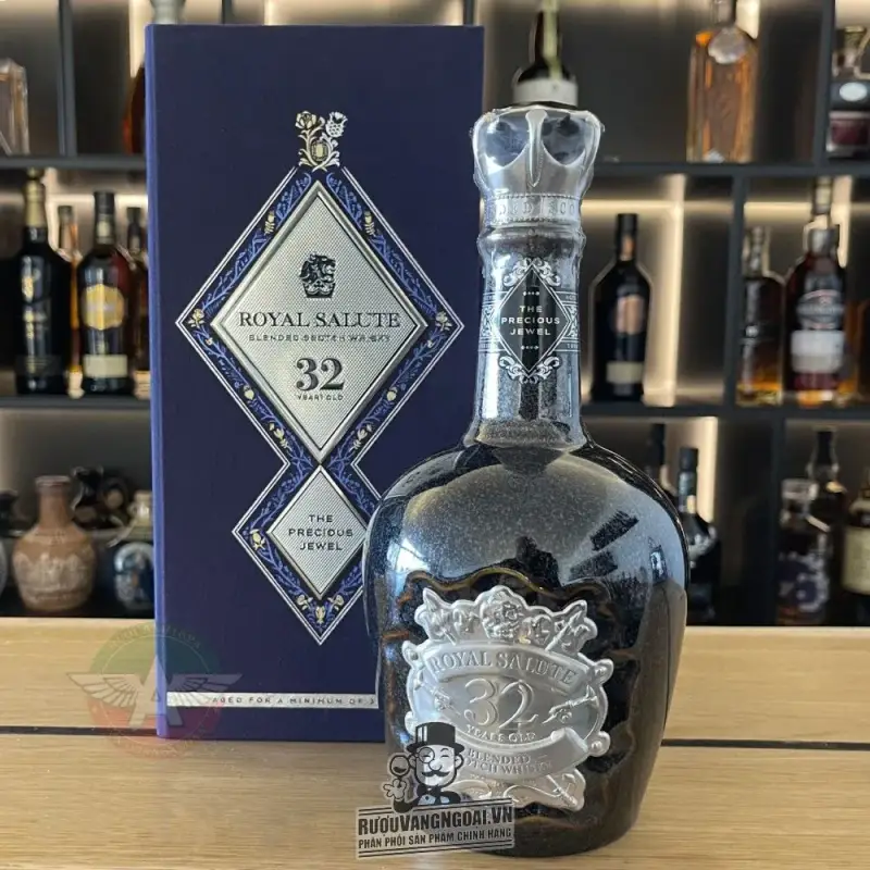 Rượu Chivas 32 Royal Salute cao cấp