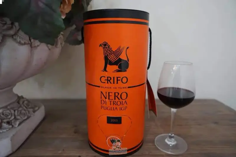 Vang Ý Crifo Nero Di Troia Puglia IGP (Bịch 3L)