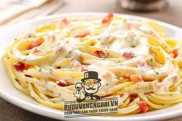 Mỳ ý sốt kem – Món ăn ngon đúng điệu đến từ ẩm thực Ý