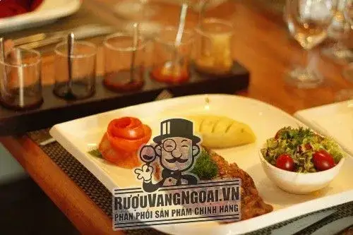 Chi 2 triệu đồng cho một đĩa bít tết ở Hà Nội - Ngôi sao